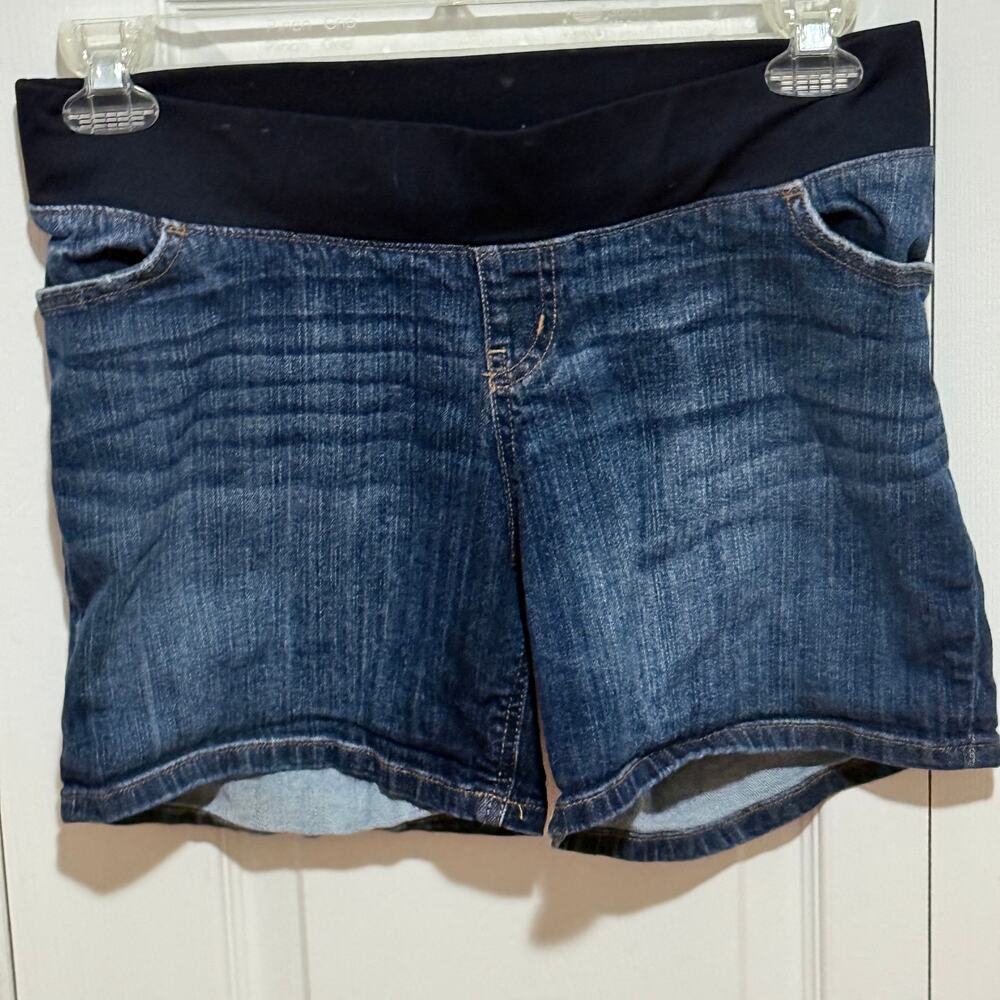 Liz Lange Maternity blue denim shorts size small
